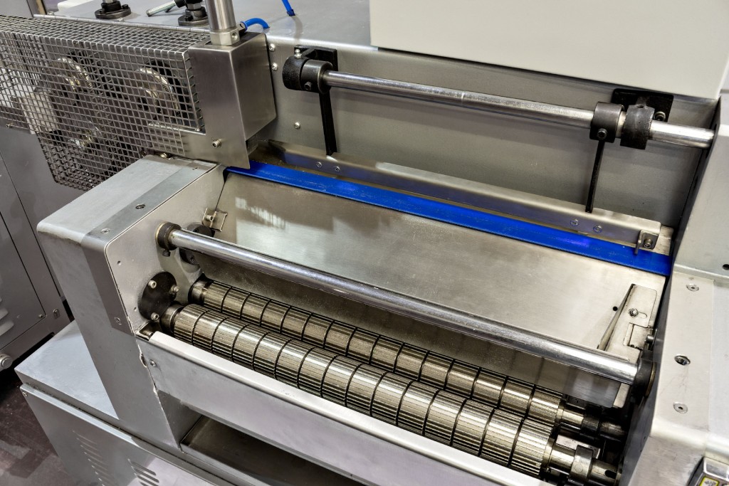 Automatic Logo Candy Disc Cutting Machines by Loynds